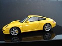 1:43 Autoart Porsche 911 (997) Carrera S 2005 Amarillo. Subida por indexqwest